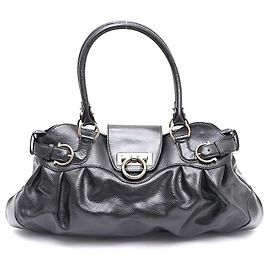 Salvatore Ferragamo Borsa a tracolla in vernice nera Gancini