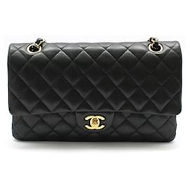 Borsa a Spalla Classic Medium in Agnello Nero e Oro - Chanel