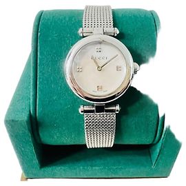 Gucci Diamanti Armbanduhr aus Silber für Damen mit Perlmuttzifferblatt