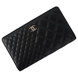 Chanel Classic CC Langlebiger Geldbeutel aus Lammleder