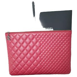 Chanel Clutch Grande in Agnello Edizione Limitata