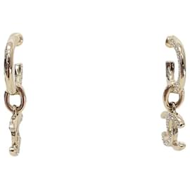 Chanel Orecchini pendenti in metallo dorato con strass e cristalli