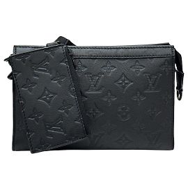 Louis Vuitton Cartera de muñeca Gas Tank Black