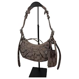 Borsa a tracolla BB Monogram Le Cagole in jacquard - Balenciaga