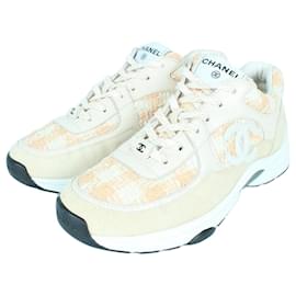 Chanel Sneakers in Tweed Arancione