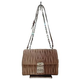Miu Miu Nappa Chain Schulter- und Crossbody-Tasche
