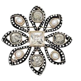 Chanel Perlen-Kristall-Brosche