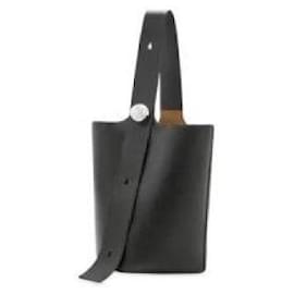 Große Pebble Bucket Bag aus geschmeidigem genarbtem Kalbsleder - Loewe