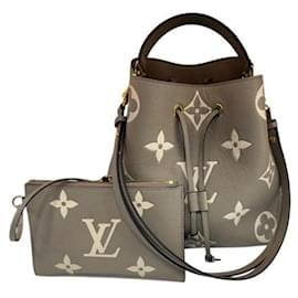 Louis Vuitton Borsa Tote Monogram Empreinte NeoNoe MM Cream Borsa a Spalla