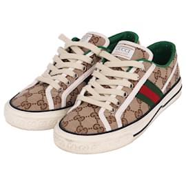 Gucci Sneakers bianche da donna con logo intrecciato