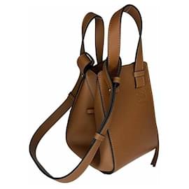 Borsa Hammock Compatta in Vitello Classico - Loewe