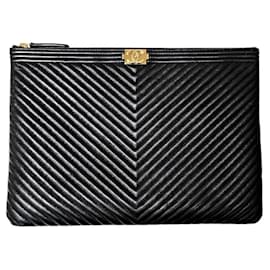 Chevron Boy Clutch aus Lammleder New Medium - Chanel
