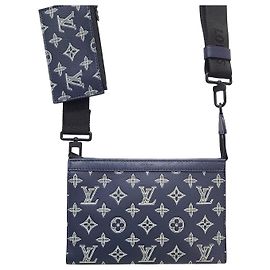 Louis Vuitton Portafoglio indossabile Gascan Monogram Shadow blu inchiostro e bianco