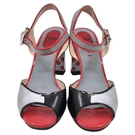Scarpe con motivo a pois in vernice - Fendi
