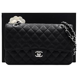 Chanel Borsa a tracolla Black Classic Caviar Medium con catena argentata