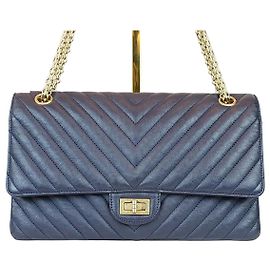 Chanel Serie Vintage Large Chevron Navy
