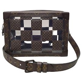 Louis Vuitton Sac Soft Trunk à motif Damier Monogramme en PVC