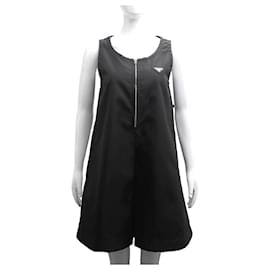 Vestido de tirantes de nylon con logotipo triangular y media cremallera - Prada