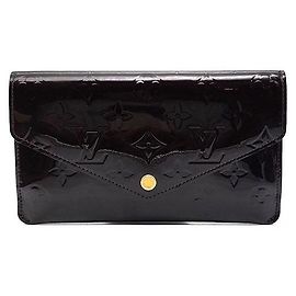 Louis Vuitton Tarjetero en charol