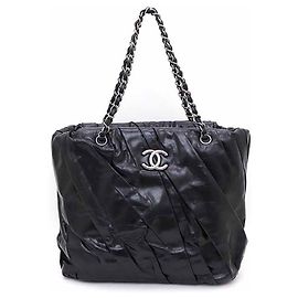 Chanel Borsa shopper e borsa a tracolla Season in pelle nera con catena CC