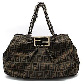 Fendi Borsa a tracolla con catena larga Juka Mia