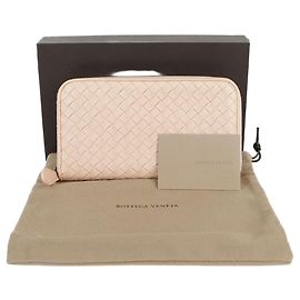 Bottega Veneta Carteira longa com zíper em couro Intrecciato rosa claro
