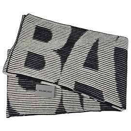 Balenciaga Sciarpa in lana con logo stampato