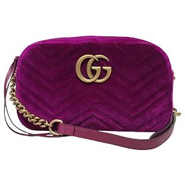 Gucci Piccola borsa a tracolla GG Marmont in velluto trapuntato viola