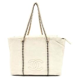 Chanel Borsa a tracolla di lusso con catena