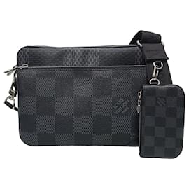 Louis Vuitton Borsa Messenger Trio Cross in Damier Graphite