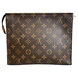 Louis Vuitton Necessaire Monogram