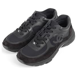 Chanel Sneaker Cruise in scamosciato nero