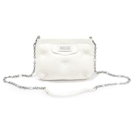 Mini borsa a tracolla Glam Slam in pelle nappa granulata bianca con catena argentata Red Carpet - Maison Martin Margiela