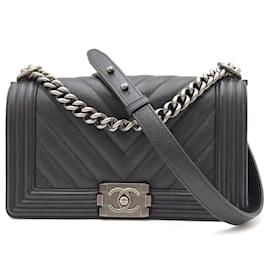 Chanel Borsa Boy Medium Caviar Chevron Black Series