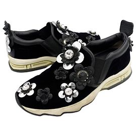 Fendi Flower Beaded Slip-On Black