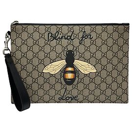 Gucci Clutch GG Supreme Bee