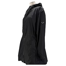 Prada Langer Re-Nylon Windbreaker mit Triangle-Logo