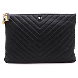 Chanel Portachiavi e pochette Chevron Caviar