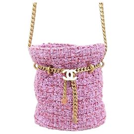 Chanel Bolso Bucket de Tweed Season con Logo CC Rosa