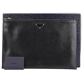 Prada Clutch in pelle Saffiano nera