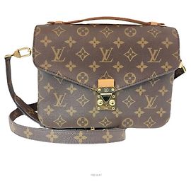 Louis Vuitton Pochette Métis Crossbody