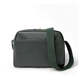 Louis Vuitton Bolsa Transversal Taiga Reporter PM