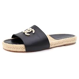 Pantofole CC Logo Perla Nero Donna Sandali - Chanel