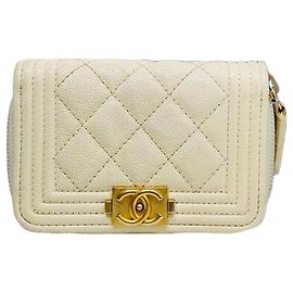Chanel Caviar Boy Kartenetui Serie