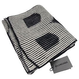 Balenciaga Sciarpa in lana con logo stampato