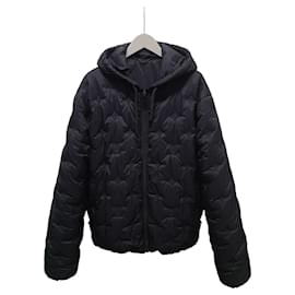 Louis Vuitton Bomber imbottito con cappuccio e monogramma nero