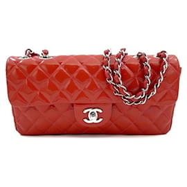 Chanel Borsa Baguette in vernice