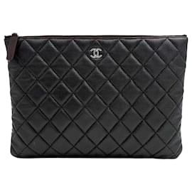 Caviar Clutch New Medium - Chanel