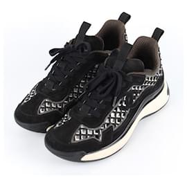 Chanel Sneakers in scamosciato a fibre miste Nero Khaki
