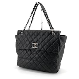 Chanel Borsa a Spalla Shopper Grande in Caviar Argento